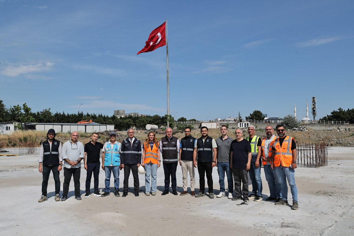 SafakBasa's tweet photo. İstanbul’un EN BÜYÜK su deposunu inşa ediyoruz. 

🏗️ 50.000 m3 kapasiteli EYÜPSULTAN İÇME SUYU DEPOSU VE TERFİ MERKEZİ inşaatını yerinde inceledik. 

📈 Bu stratejik yatırımla Kağıthane İçme Suyu Arıtma Tesisinin depolama kapasitesini İKİ KATINA çıkarıyoruz. 

🌿 Kuzey Esenler rezerv konut alanı ve çevresinin artan su ihtiyacını kesintisiz şekilde karşılıyor, şehrimizin ana su dağıtım sistemini güçlendiriyoruz.
