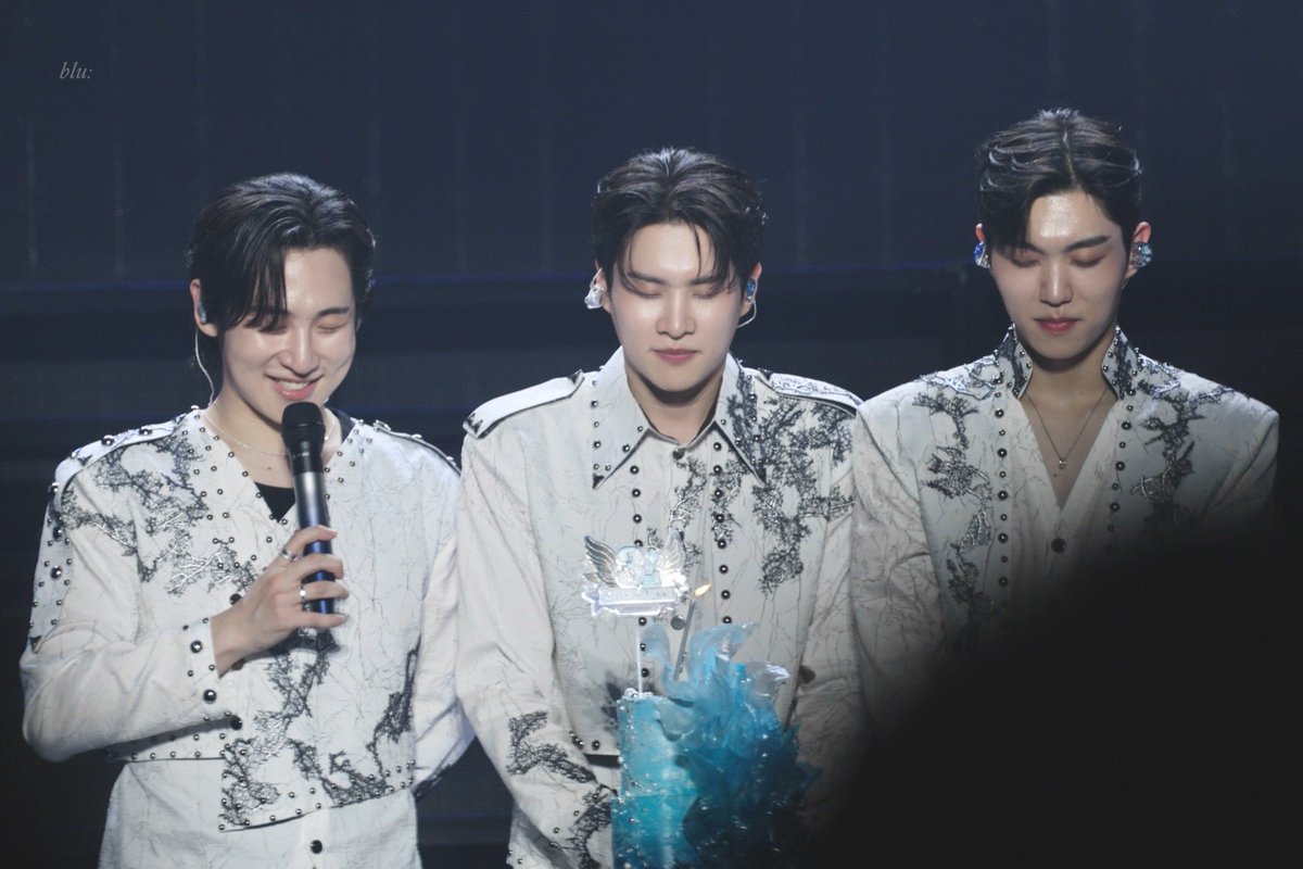 dnjsblu_'s tweet photo. _

리베란테 데뷔 3주년을 축하합니다🪽✨

#리베란테_데뷔3주년_날개를_펴고_날아
#Libelante_3rdAnniversary https://t.co/6tCw6PwjOA