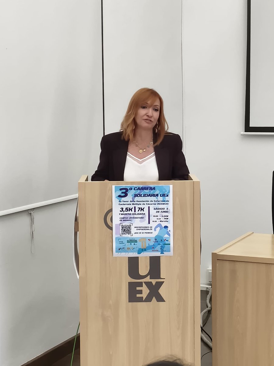 DipdeBadajoz's tweet photo. 🏃‍♂️ La Universidad de Extremadura @infouex organiza para este próximo sábado su 3ª Carrera Solidaria, que será en favor de la Asociación de Enfermos de Esclerosis Múltiple de Cáceres @AEEMCA_CC.

La dip Lourdes Linares ha participado esta mañana en su presentación, celebrada en la @indocavuex.