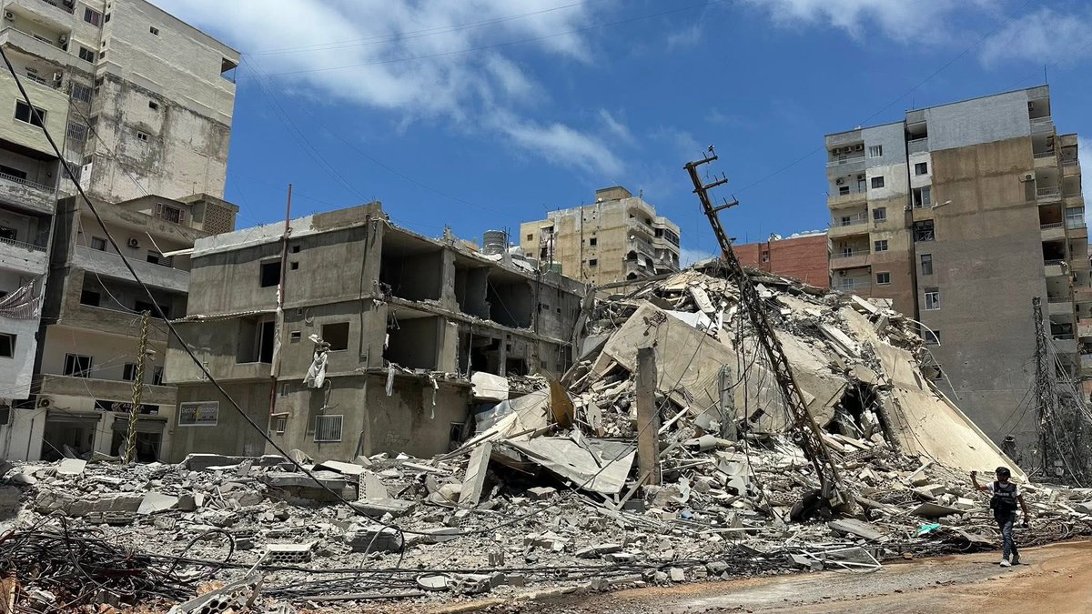mhdksafa's tweet photo. Israel has destroyed nearly 62,000 Lebanese homes, almost 700 every day for 90 days.

These are war crimes under international law: Wanton devastation not justified by military necessity. https://t.co/jNni1pYtwk