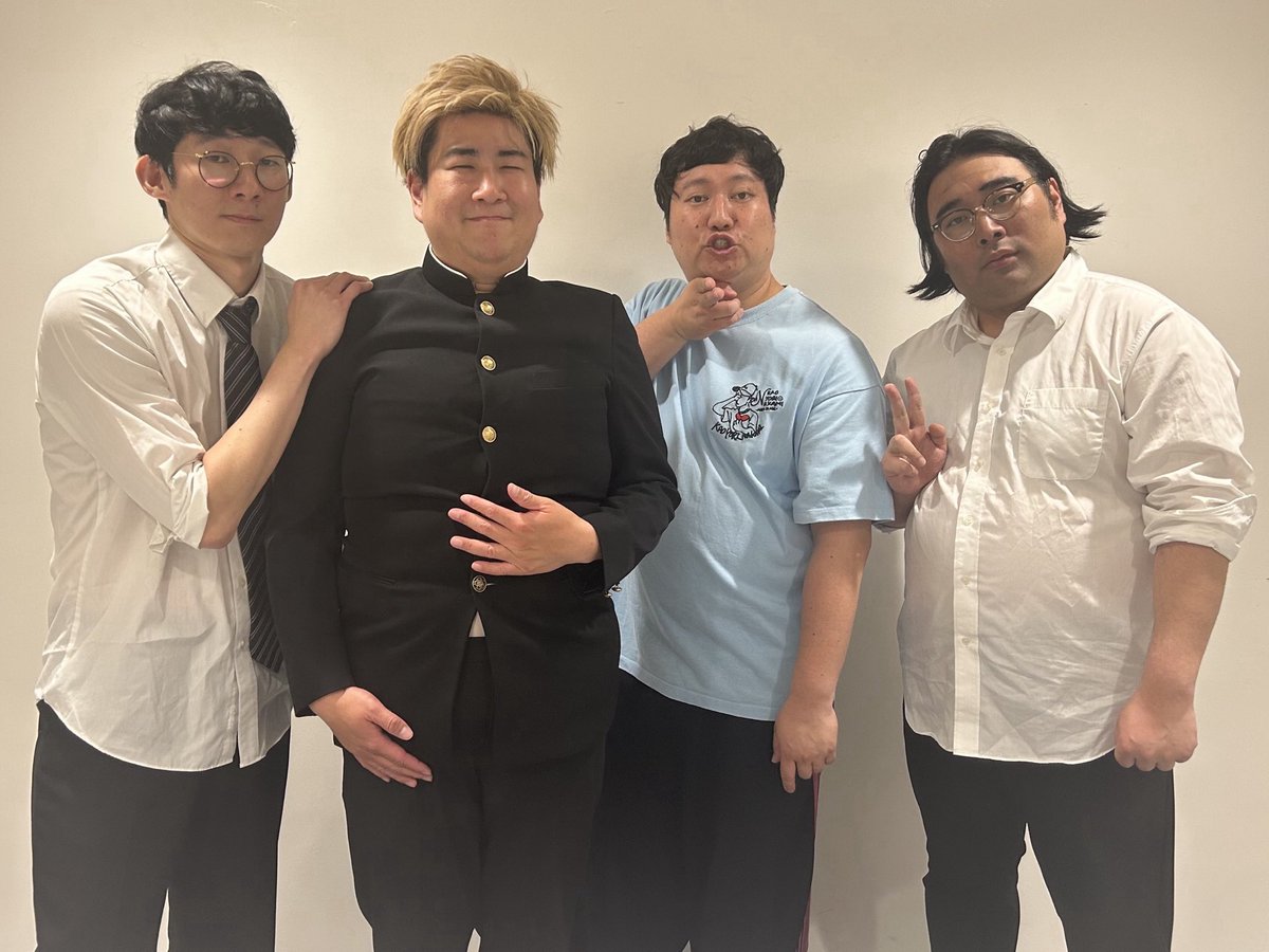 yoshimot6ppongi's tweet photo. 『ロングコートダディ×ビスケットブラザーズツーマンライブ「おひるねビスケットと夢コート」』

ご来場&ご視聴ありがとうございました🌙

#ロングコートダディ と #ビスケットブラザーズ のツーマンライブの第3回目！
今回はネタ1本ずつとコーナーの60分！

コーナーでは、「コントキャラデュエル」でバトル🔥🔥
AIによる実況と対戦で #ビスケットブラザーズ が圧倒的なパワーを見せつけストレート勝利🎖️

是非見逃し配信でご覧ください！

▼見逃し配信はこちら▼
https://t.co/JS4SVa24g1
