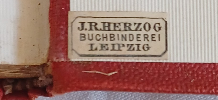 1riverman's tweet photo. YE OLDE #BOOKSELLERS TICKET

#jrherzog #buchbinderei #leipzig #germany #bookshops #europe https://t.co/XqancIkFpa