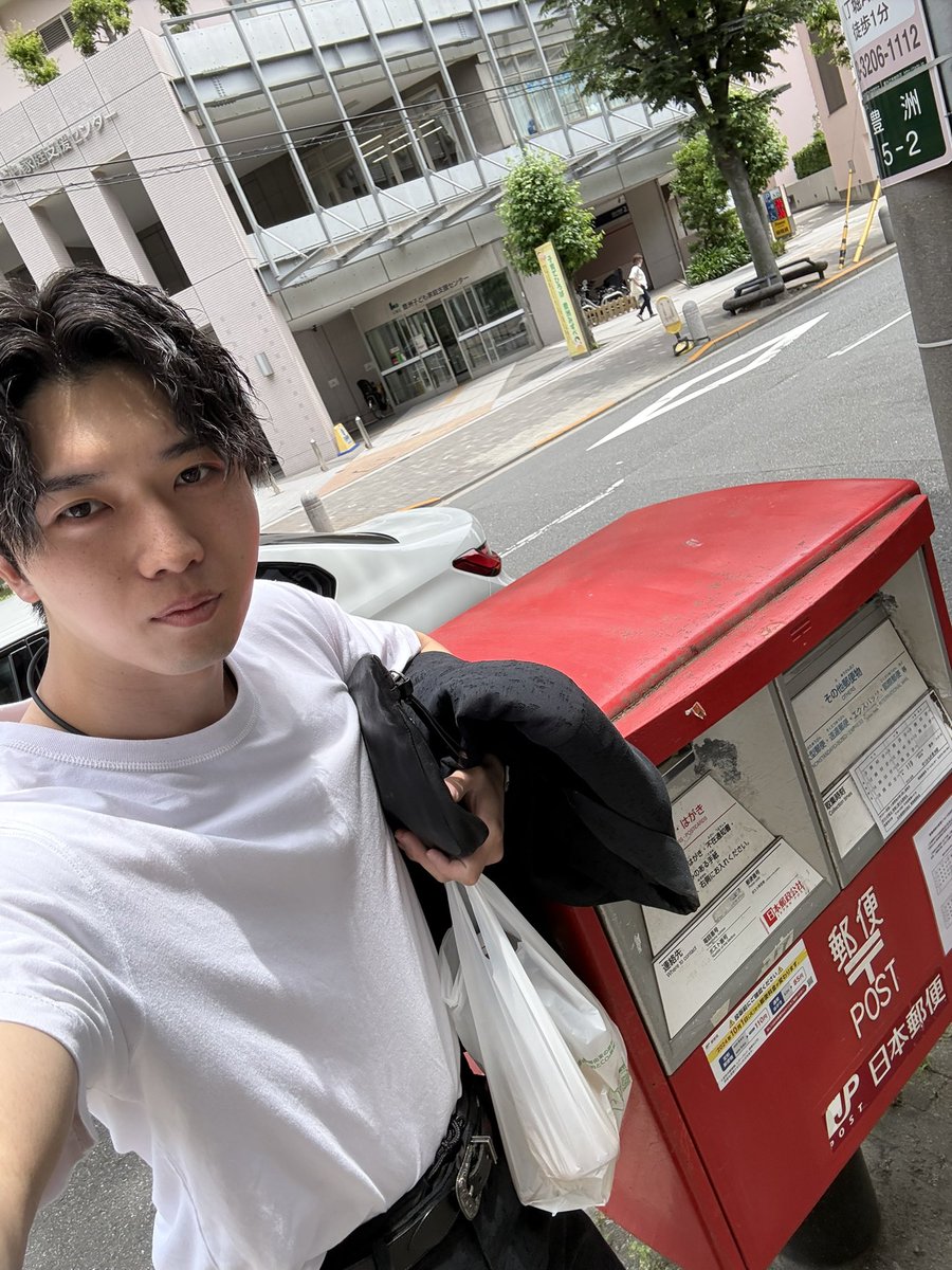 Dr_0902tm's tweet photo. 今日も1日お疲れ様でした💪
明日の台風気をつけよう🌀

#ドクターストレッチ
#新百合ヶ丘
#筋トレ
#ポスト
#ちから https://t.co/0wFxtBZavY