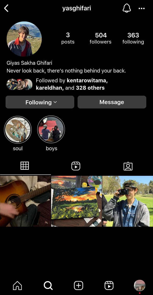 glaisyolus's tweet photo. introducing #eomcanny (soon to be) series au 🎫🪅

cahya yang jatuh cinta pada pandangan pertama sama giyas - si anak pelanggan bento mamanya - yang ternyata anak futsal berprestasi dalam bidang kimia disekolahnya 🍱🏫🏅 https://t.co/zT0LSKcpR5