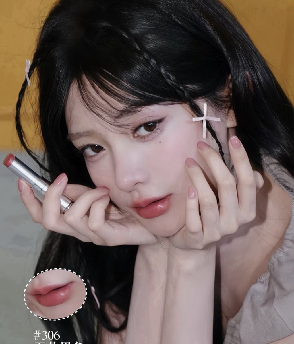 pre_withploy's tweet photo. สีนี้ขายดีมาก🎀 Dior Addict Glass Lipstick
กลอสแบบแท่งรุ่นแรกของดิออร์ค่ะ ชุ่มฉ่ำมาก

💘 ⭑.ᐟ  306 - Rose Charms  ౨ৎ ˖ 
#พกพพร้อมส่ง ฿𝟷,𝟼𝟻𝟶 (𝚂𝙷𝙾𝙿 𝚃𝙷 𝟷,𝟾𝟶𝟶) 

✉️ 𝚏𝚛𝚎𝚎 𝚎𝚖𝚜 / 𝚏𝚞𝚕𝚕𝚜𝚎𝚝 𝚏𝚛𝚘𝚖 𝚜𝚑𝚘𝚙
🧸📞𝙾𝚁𝙳𝙴𝚁 & 𝙸𝙽𝚀𝚄𝙸𝚁𝚈 𝚟𝚒𝚊 𝙻𝙸𝙽𝙴 𝚘𝚛 𝙳𝙼