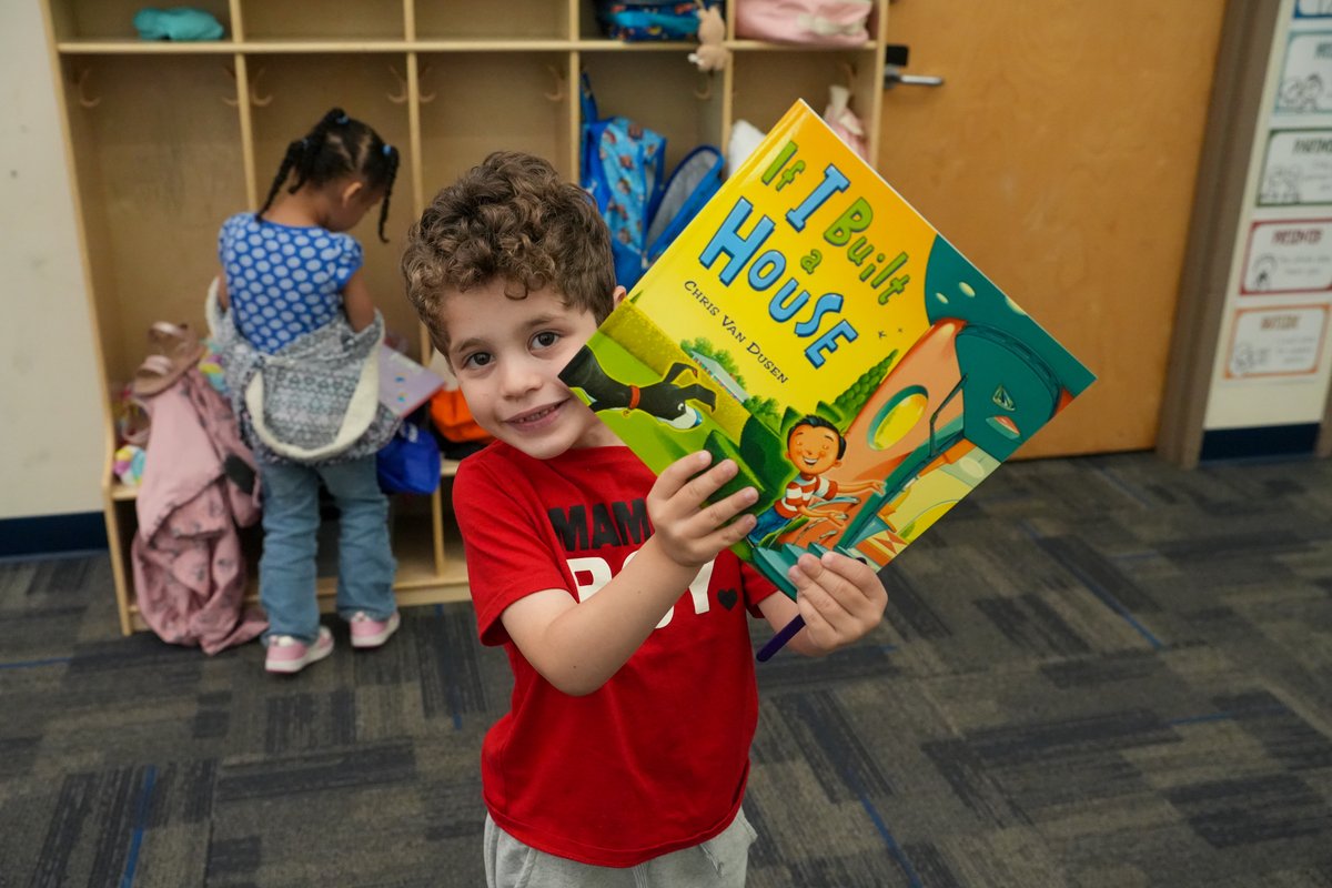 BGCGN's tweet photo. Storytime came to life for our Pre-K members thanks to Wee Read United! Mrs. Steph engaged our young readers with an interactive read-aloud, and every child got to take a book home.

Early literacy plays a crucial role in laying the foundation for future success. 

#GreatFutures https://t.co/X7LnJnm37d