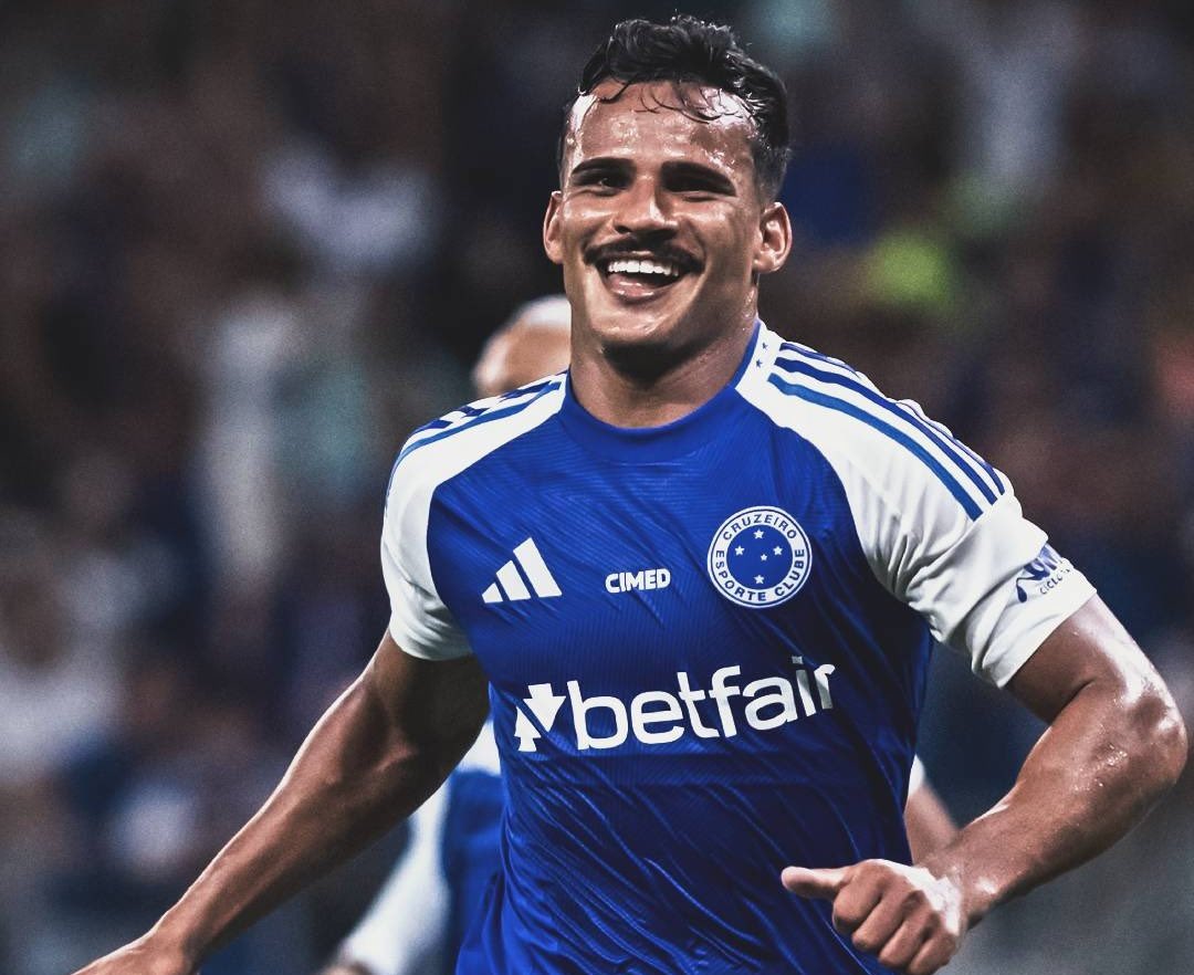 NacaoAzulNews's tweet photo. ⚠️| O Barcelona é mais um clube interessado no lateral Kaiki. 

O clube catalão sabe de outros interessados, e não descarta um esforço para contar com o atleta. O Cruzeiro espera negociá-lo por algo entre 15 e 20 milhões de euros.

📰 @danabreus https://t.co/px8oYGuJWs