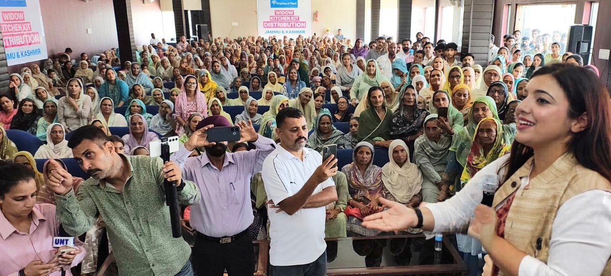 devyanidsrana's tweet photo. Distributed Kitchen Kits Among 500 Widows of Amb Gharota and Mathwar Blocks in Nagrota Constituency in collaboration with Orphans in Need NGO in the presence of Sh Sheikh Reyaz Ji (Managing Director, Orphans in Need J&K), Sh Nazir Ahmed Lone Ji (Project Manager, Orphans in Need), Sh Bilal Malik Ji, Sh Ashok Sawhney Ji (Incharge Jammu, Orphans in Need), Mohd. Sadiq Ji, Sh Shakti Khajuria Ji, and Smt Tejinder Kour Ji from the Orphans in Need team.

@bjp4india @bjp4jnk Sh @nitinnabin ji Sh @blsanthosh ji Sh @tarunchughbjp ji Sh @iamsatsharmaca ji Sh @ashokkoul59 Ji (1/3)