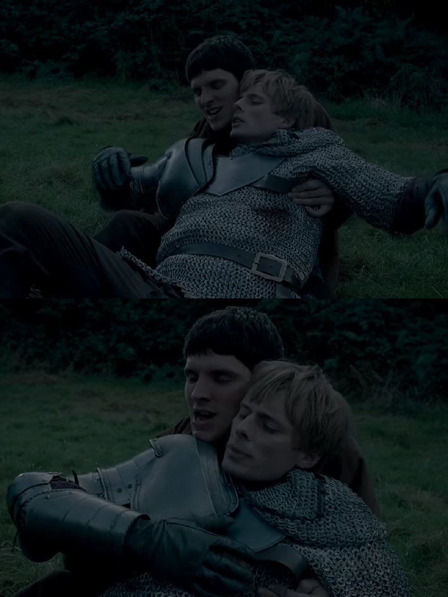 enceladus_cos's tweet photo. Отлично я поужинала, стекло такое хрустящее… #merlin #arthur #merthur https://t.co/gcAabFaAau