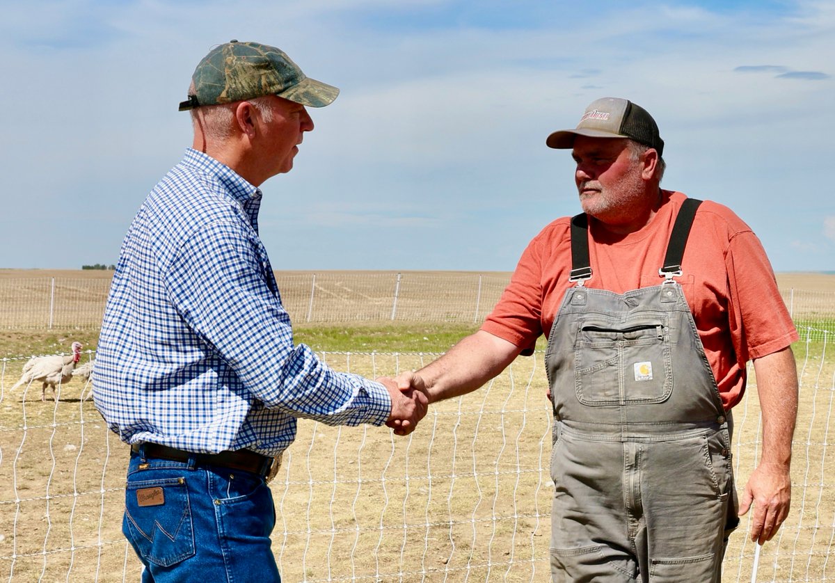 MTAgriculture's tweet photo. Last week, Gov. Gianforte stopped by Flocking Good Farms in Big Sandy to highlight the family-owned producer raising chickens and turkeys.
In 2025, the operation received a $25,000 MDA's GTA grant to launch the farm’s Mobile Slaughter Unit.
#MTAg #MontanaAg #MTAgriculture https://t.co/NyLUhaecOi