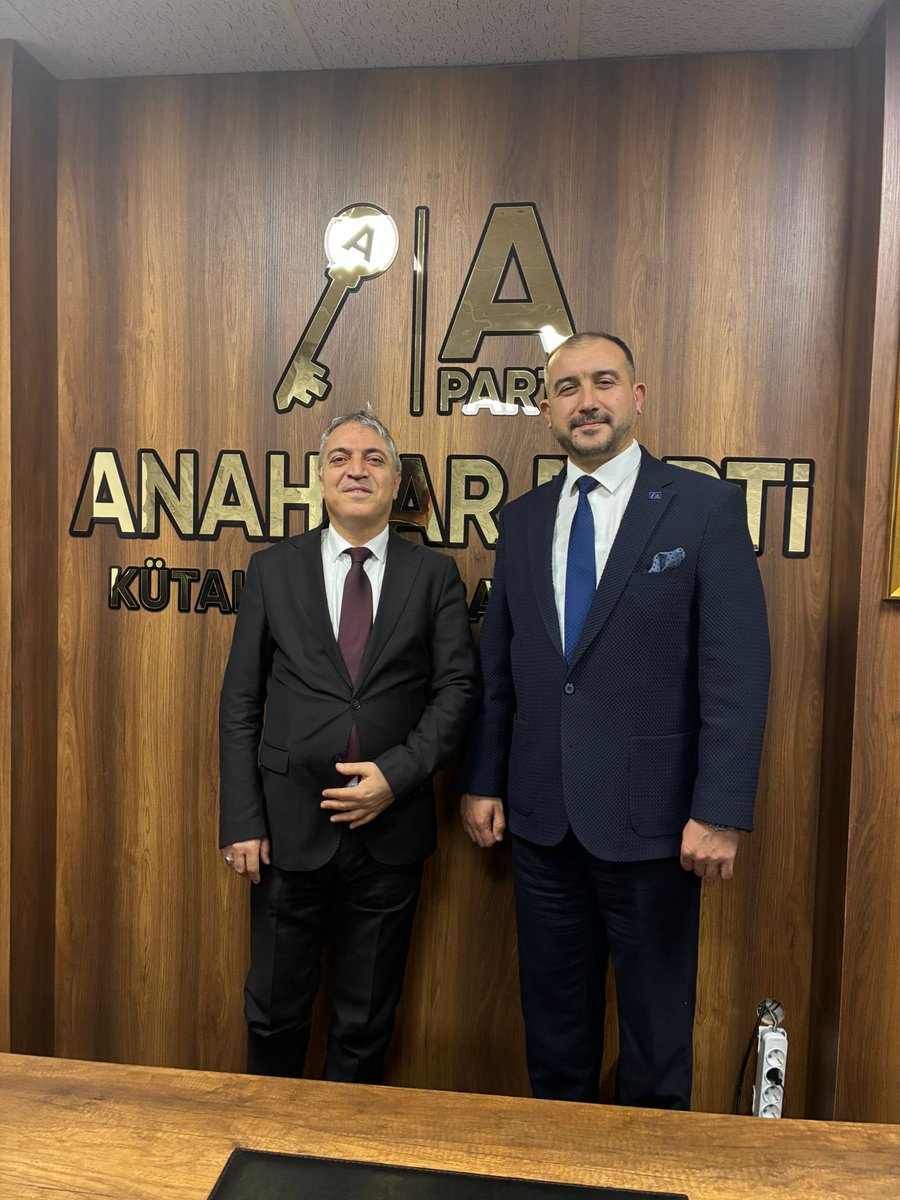 APidarivemali's tweet photo. Ege Bölgesinden sorumlu İdari ve Mali İşler Başkan Yardımcısı Serbülent Vatanoğlu’nun Kütahya ilinde yapmış olduğu denetim ziyareti. https://t.co/r71tGTOOOF