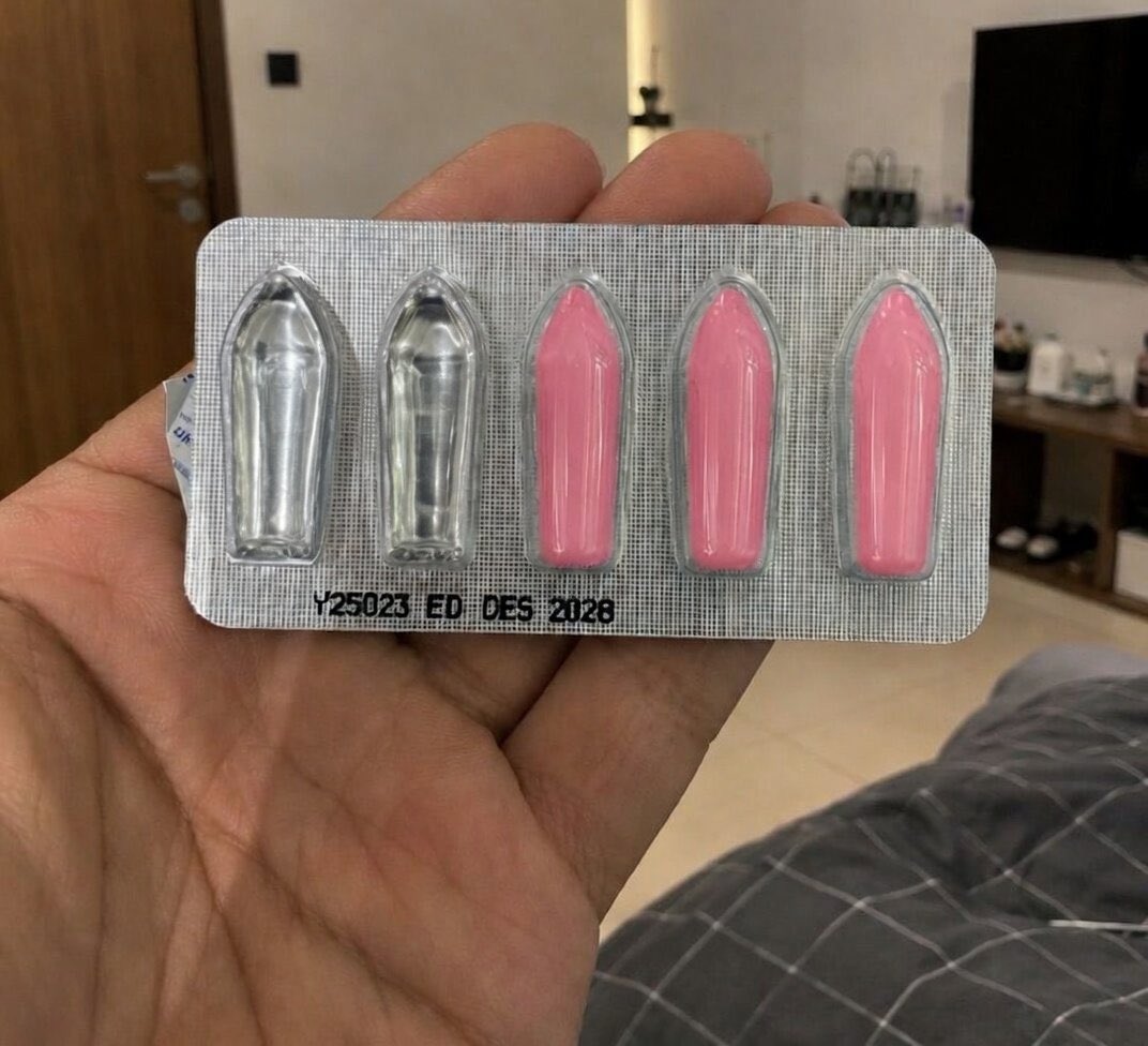 BonageChibueze's tweet photo. Found this in my girlfriends pocket Whats the purpose 😑 https://t.co/x3UXXktQza