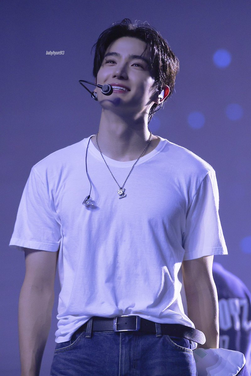 hyunjaesprite's tweet photo. i love hyunjae https://t.co/eowu42IvfV