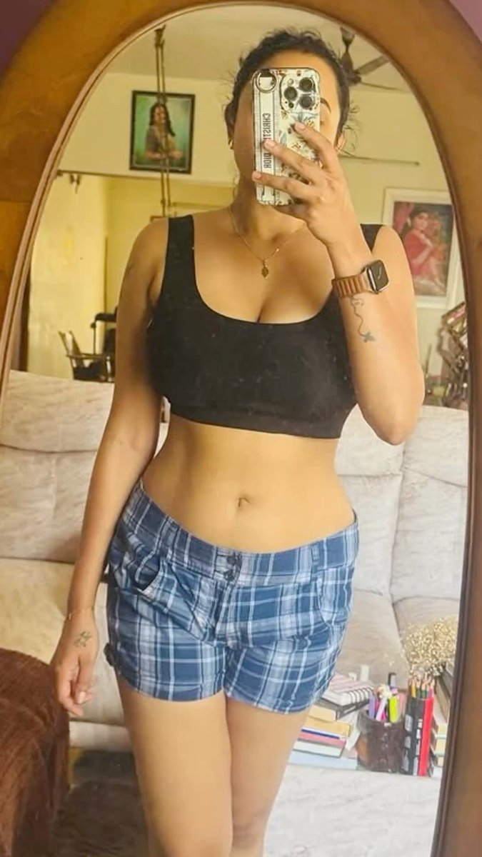 growwwithsp's tweet photo. #JananiAshokkumar mami is bold enough to start subscription at the early stage and she ruled the TL from then till now...she adapted , improved and being top of it .
🧵 Thread 1/5 https://t.co/QppERhAAkb