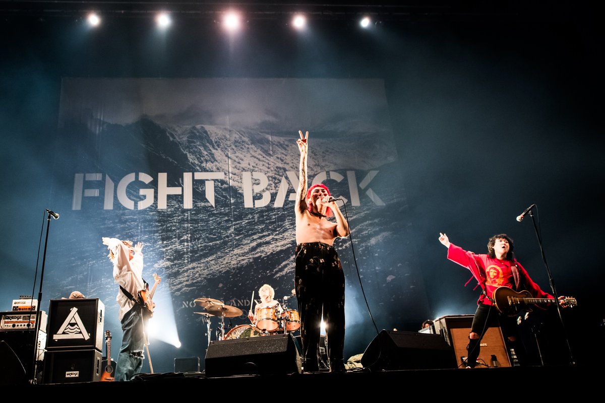 FIGHTBACK_CC's tweet photo. << FIGHT BACK 2026 >>

＝＝＝＝＝＝＝＝＝＝＝＝
📷️ LIVE PHOTOS 📷️
＝＝＝＝＝＝＝＝＝＝＝＝

2026年5月30日(土) 

ハルカミライ
@HarukamiraiInfo 

Photo by 石井麻木
@ishii_maki 

#FIGHTBACK2026 #盛岡
#アリーナだけど最強のライブハウスへ
#ハルカミライ

@Club_Change https://t.co/QHukNDP56j