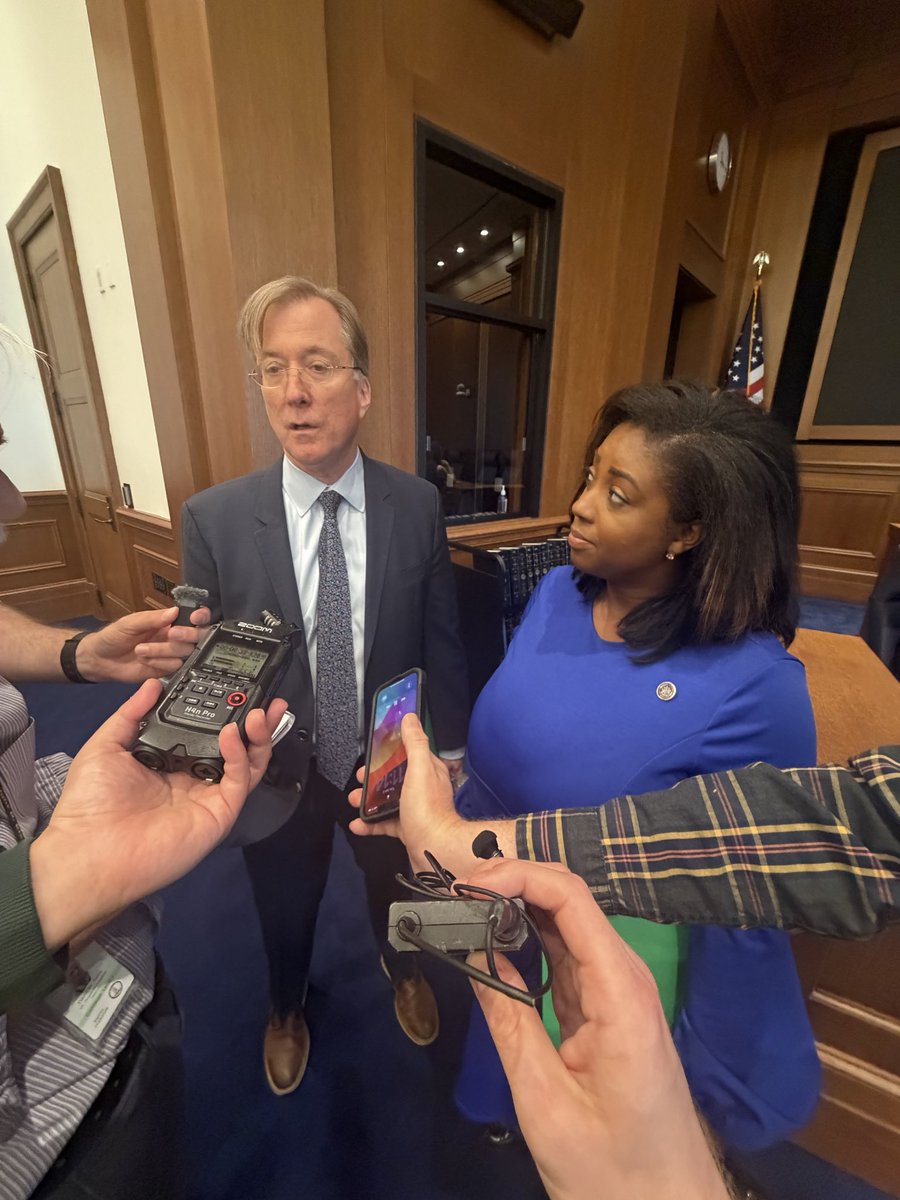 TylerEnglander's tweet photo. New: @lashrecseaird and @KrizekForVA say they would like to see language to create a legal recreational marijuana market in the budget. 

They say they aren’t trying to ram anything down anyone’s throat and that they want things to be collaborative with @GovernorVA. 

Krizek and Aird say they haven’t met with the governor’s office, but are willing to compromise on certain provisions. 

More tonight on @8NEWS