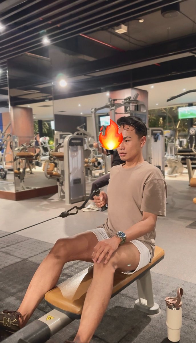 dff_21's tweet photo. ngegym emang beneran bikin ketagihan ya, baru jalan sebulan dan rasanya ada yang kurang kalo rest lebih dari 2 hari/minggu. semoga bisa konsisten kayak kalian🙏🏻🔥 https://t.co/Dn6Qqe1eWp
