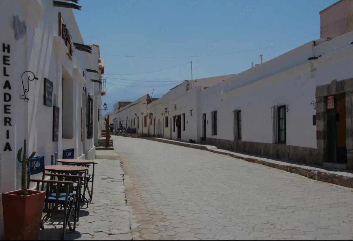 mepsalta's tweet photo. Mirando los pueblos que ONU Turismo distinguió en los últimos años, hay algo que se repite: autenticidad, patrimonio vivo, identidad cultural fuerte y comunidades que conservan su esencia.
Por eso creo que Cachi tiene muchas posibilidades este año de ser reconocido. Reúne gran parte de lo que esta distinción suele valorar.