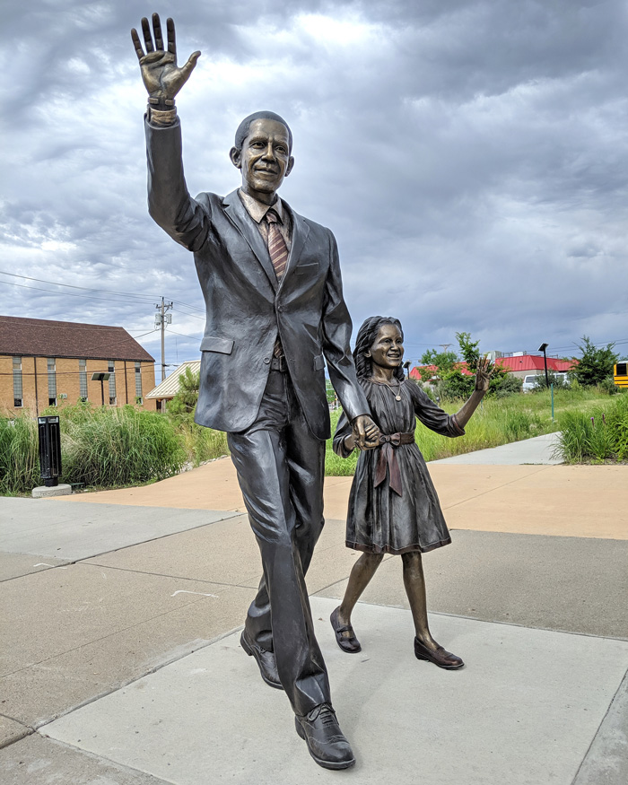 HipHopula's tweet photo. @BookerQwerty @EndWokeness You are incorrect.  This is the statue at the City of Presidents.  You can see he's holding the hand of a little girl, not a grown woman like is seen above https://t.co/qwcFdYJxKP