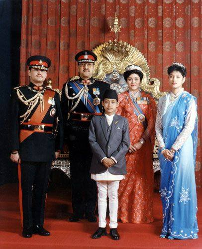 Cdbhatta's tweet photo. Its 25 years now. Tribute to Nepal's most loved Royal Family.  The biggest tragedy of the early 21st century. Yet nobody spoke for them. There was no state for them.  Regicide (राजहत्या ) is considered as biggest crime both in Dharmic and religious traditions. OM SHANTI !!! https://t.co/4ndaDUxyJK