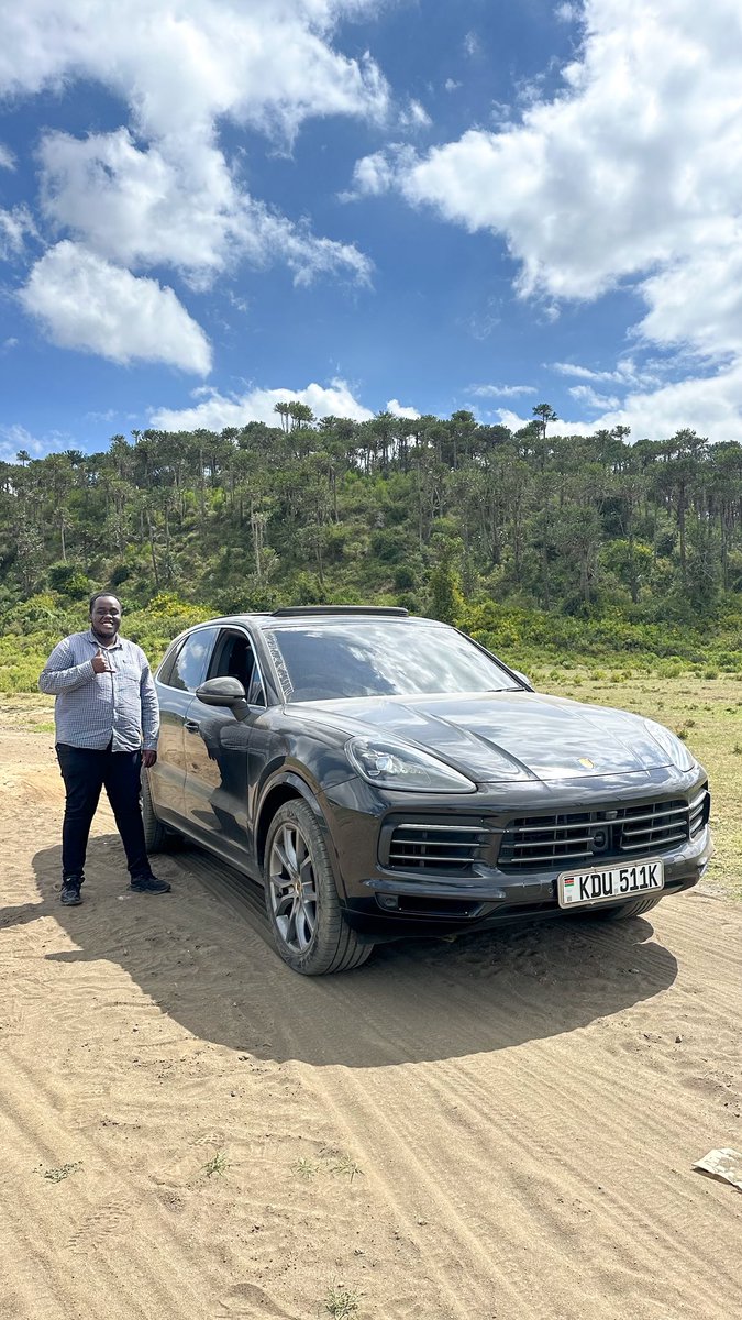 _waigera's tweet photo. 😭😅 Definitely these are not the places that you’d find a Porsche Cayenne 🌚 we managed to get one and took it for an offroad safari 300kms from Nairobi 😌

Full Roadtrip video is live on the YouTube channel https://t.co/sin1LYvOMc https://t.co/Hj1k8LbQPd