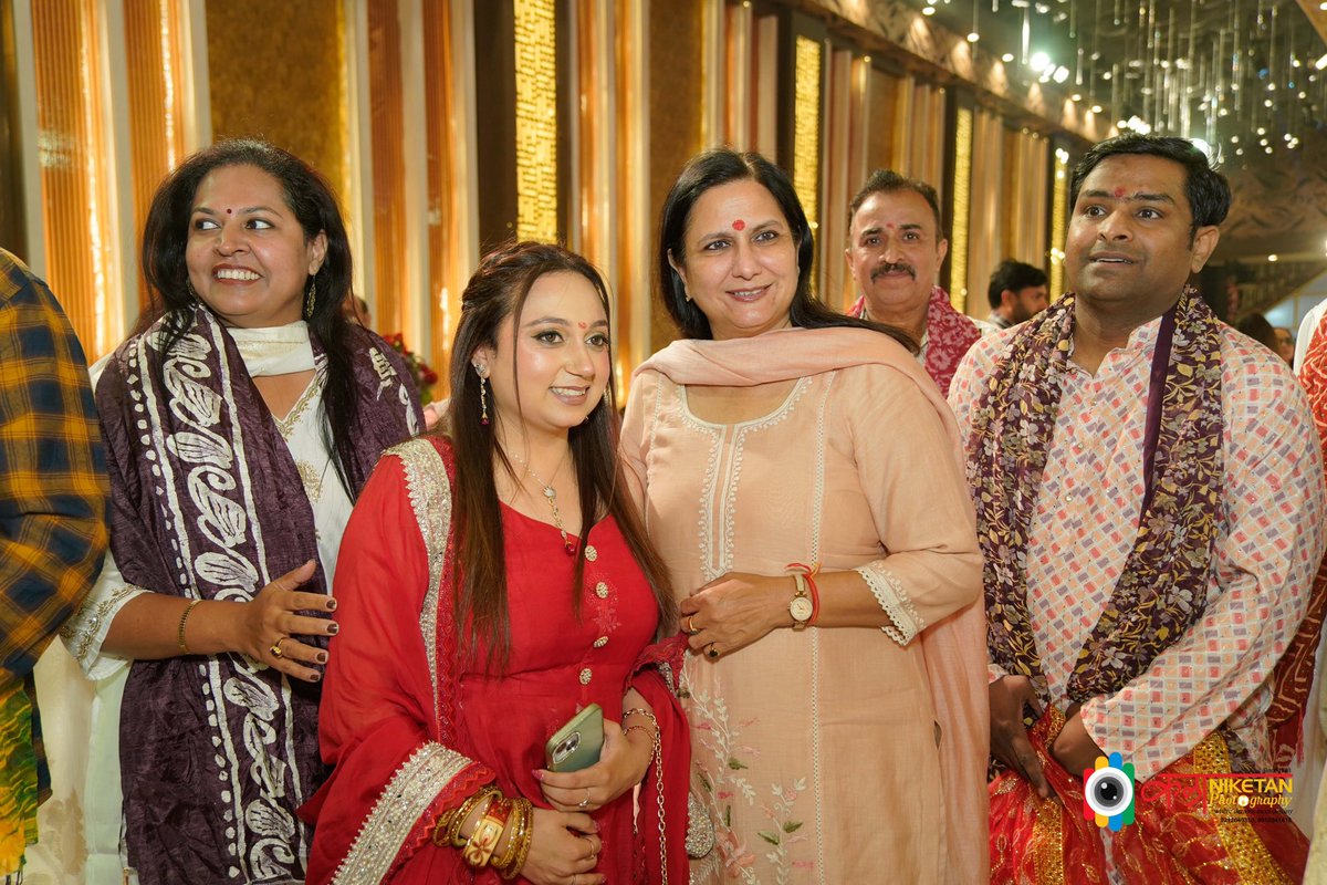 rishikanagpal31's tweet photo. Thank you @kjsehrawat for your gracious presence on this auspicious day 14.04.26. Much honoured to have your blessings on the beginning of our new journey. Thank you so much. https://t.co/M0gtzCPpd3