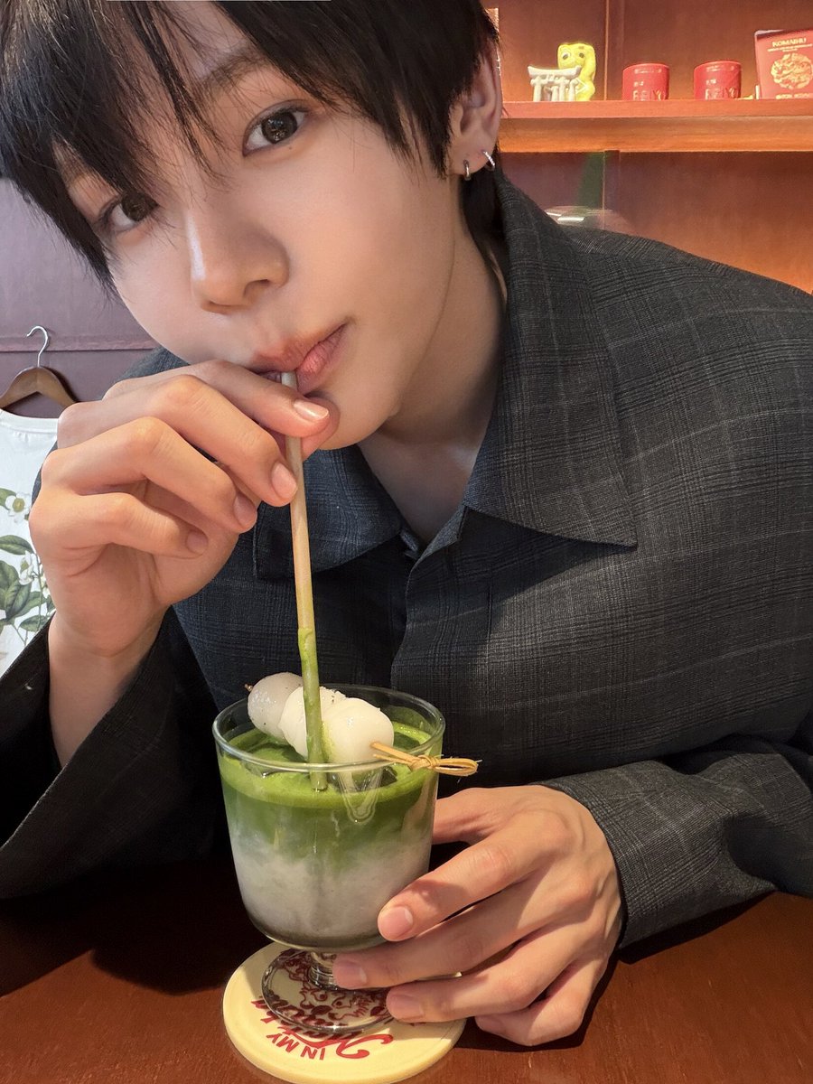 taro_archive's tweet photo. 260603 일본

📍Matcha Passport
일본 〒155-0031 Tokyo, Setagaya City, Kitazawa, 2 Chome−31−14 2nd Floor, Veil Shimokitazawa
🍵Black Sesame Matcha Latte
💰1,300엔
https://t.co/e99wguKRX8

#쇼타로 https://t.co/4W3piUsBb5