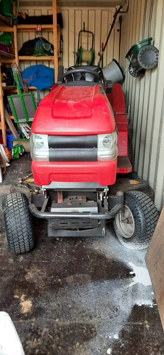 ThreeBridgesFC's tweet photo. MOWER FOR SALE

Westwood V-25 50HE Tractor/Mower
50' cutting deck. Powered grass collection. Petrol Honda engine 4 stroke. Electronic lift and emptying. Differential lock. Tow bar fitted. Regularly serviced by Horace Fuller in Turners Hill. Collection from Crawley. £5000 ONO.

Please call Paul on 07791 080501 for more information.

#UpTheBridges🧡🖤