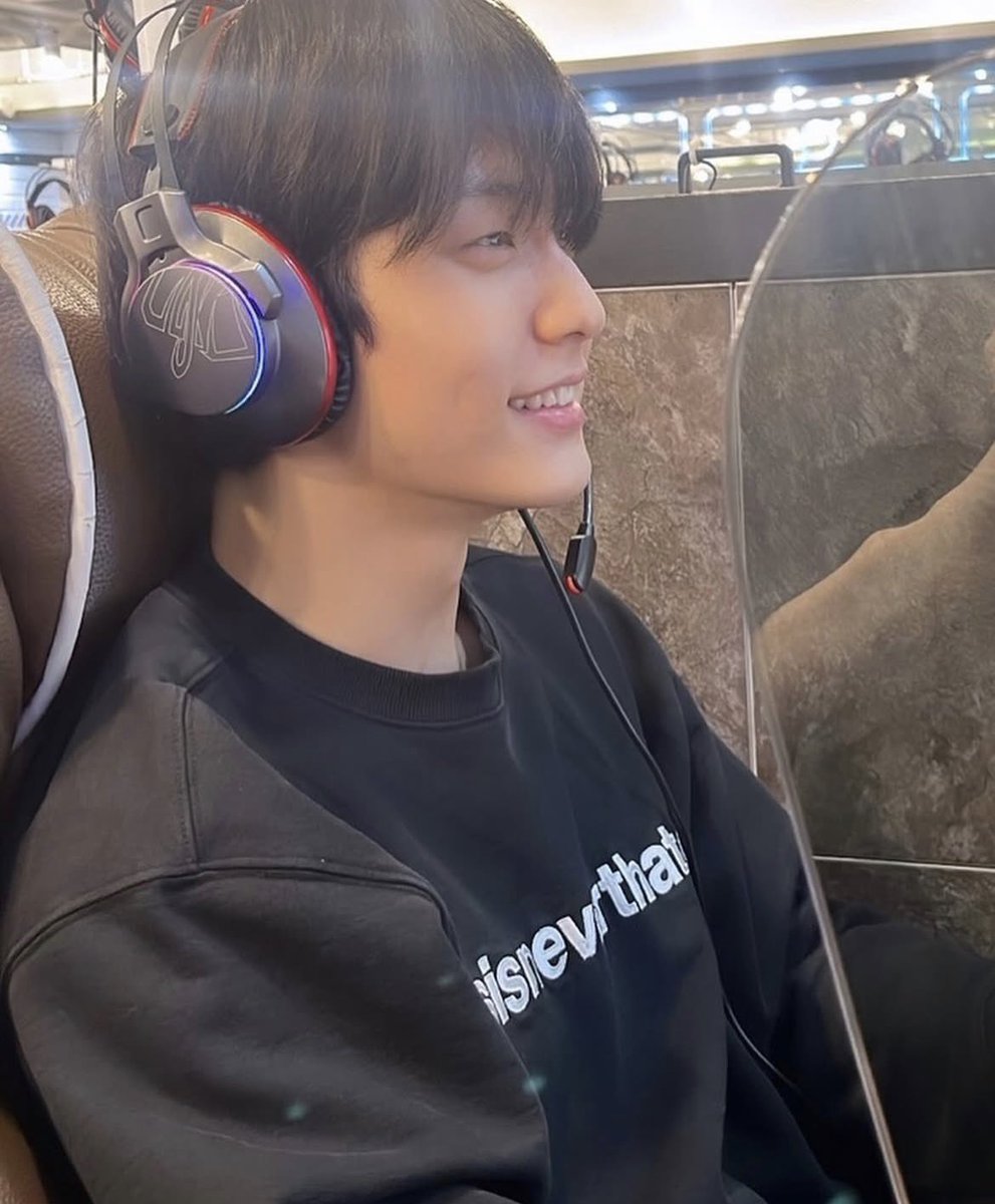 yesoobin_'s tweet photo. ダブルヒガシのゲーム配信見てスビン思い出す日が来るとは https://t.co/PvNRffeUXt