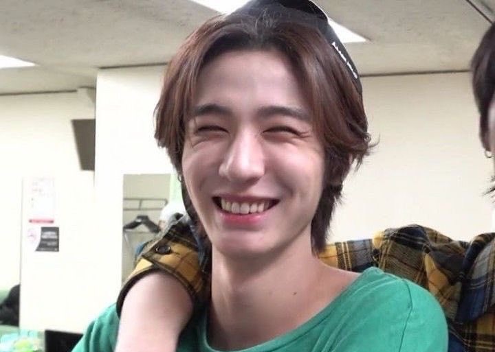 ihanfm's tweet photo. that one smiley guy from boynextdoor ◜◡◝ https://t.co/KszKAFqSwZ