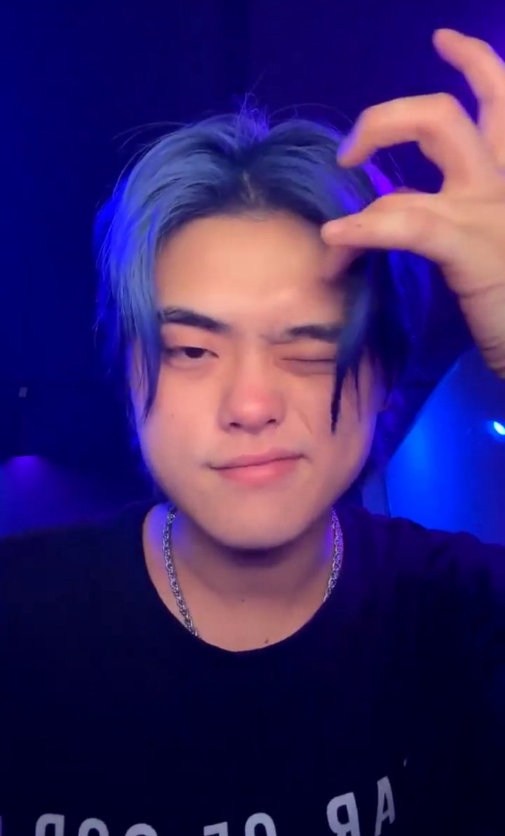 ☆ﾟ.*･｡ﾟ (@jiyongsies) / Posts / X