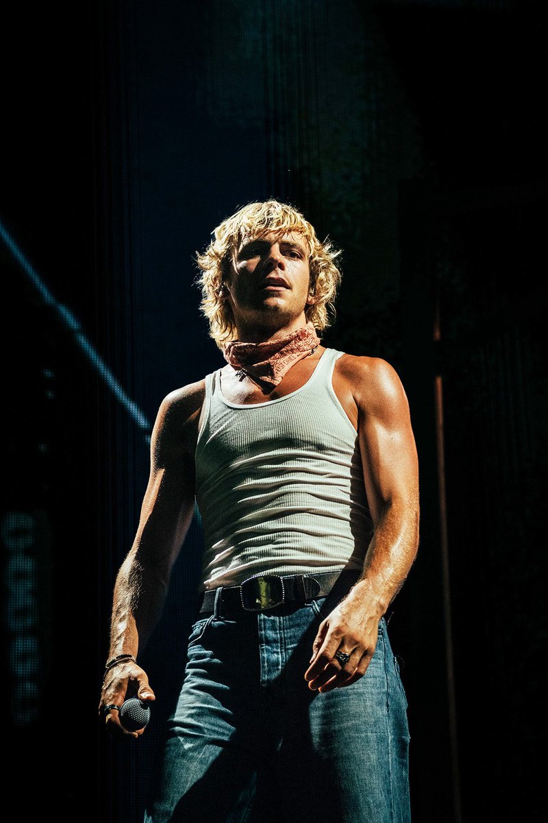 dreamyrosslynch's tweet photo. https://t.co/LovzxYV7gK