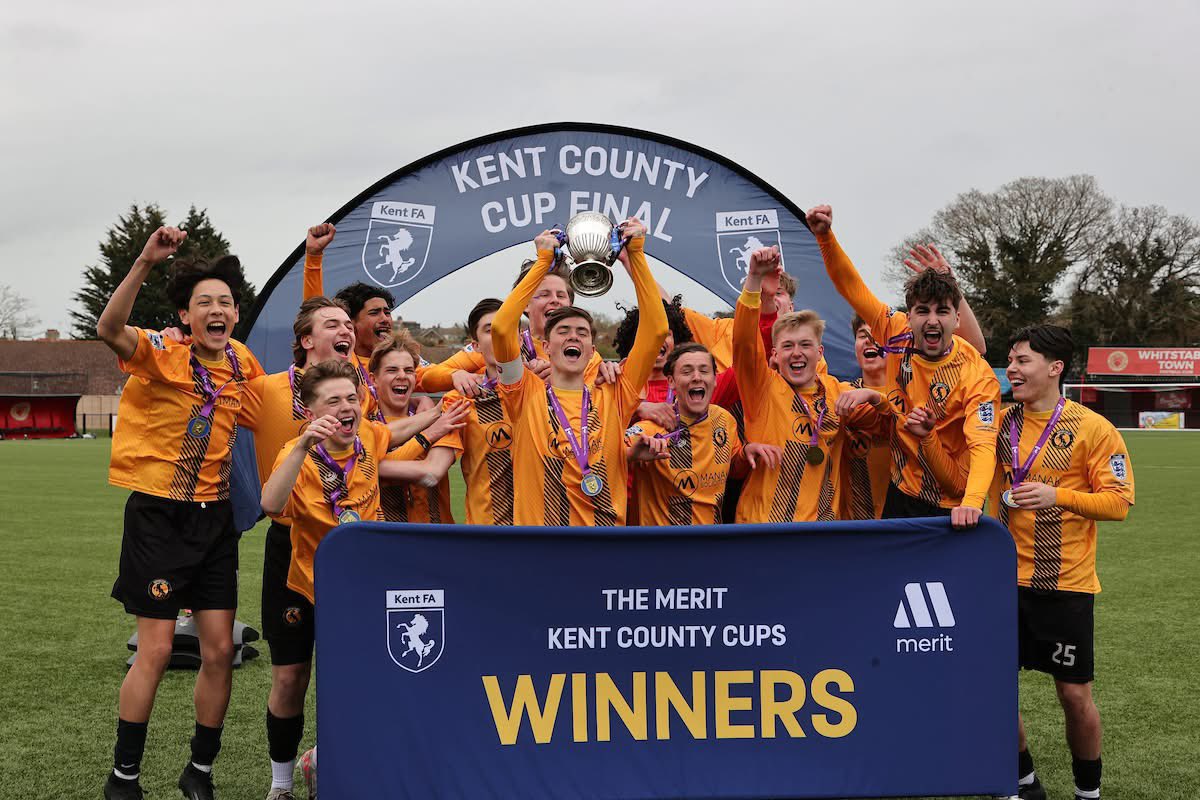 74bunick's tweet photo. 🚨 Orpington FC U18 🚨
Players Wanted ⚽Kent County Cup winners 🏆 and promoted to the @KentYouthLeague North Division.We're recruiting committed players for the 2026/27 season.📍 Training: Mon &amp; Wed (3G)
⚽ Matches: Sun
📈 Pathway to Step 5/6 football 📞Grant 07380 313616 https://t.co/R137ZVb4zN