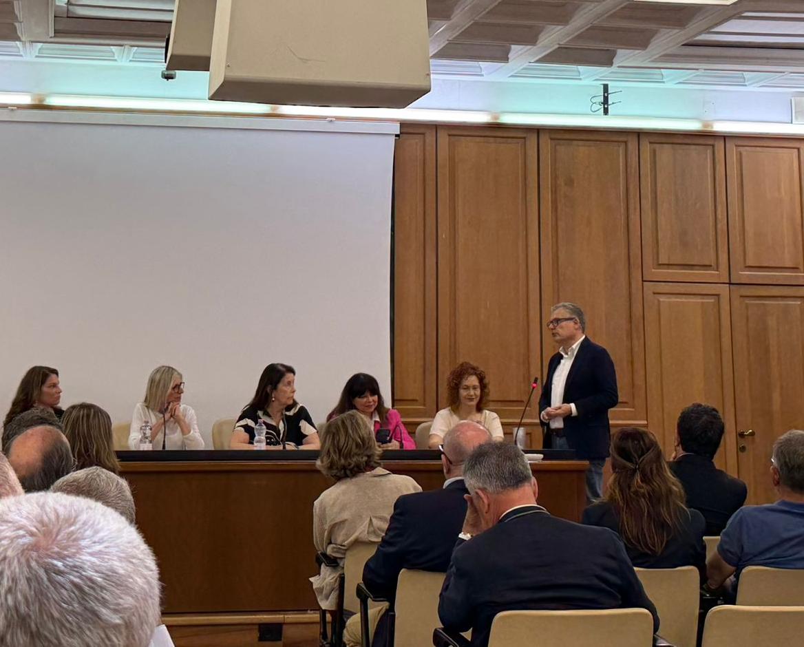 PDFedSassari's tweet photo. Il Partito Democratico Provinciale di Sassari ha promosso alcuni giorni fa, insieme ad associazioni e movimenti,  una giornata ricca di confronto sulla parità di genere, con Roberta Mori, della conferenza nazionale delle donne democratiche. https://t.co/phcrUDnOBp