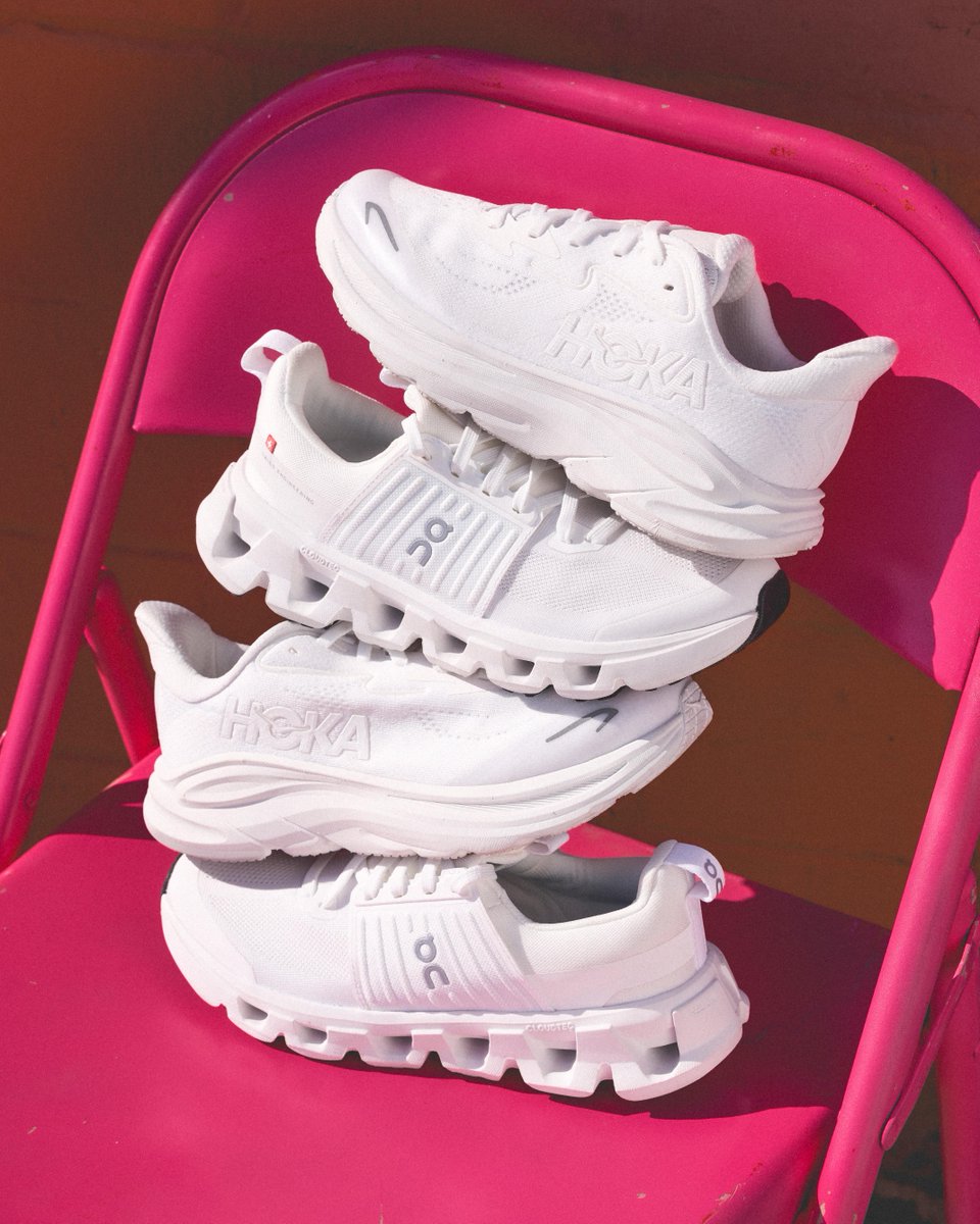 KidsFootLocker's tweet photo. Sharp, simple, forever fresh. 🤍

Grab their next pair of  all-white sneakers at Kids Foot Locker. 

https://t.co/jLf5vVrdWq https://t.co/nQIygzYT6l