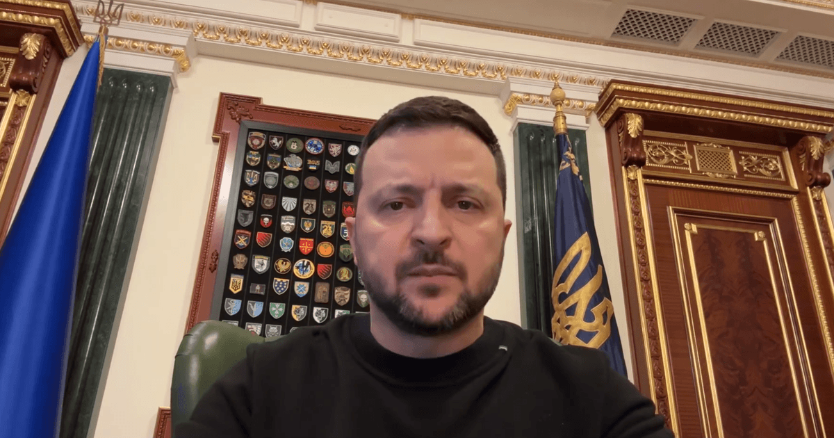 focusua's tweet photo. "Дуже прошу, звертайте увагу на тривоги": Зеленський попередив про новий масований удар РФ: Російські війська можуть знову завдати масованого удару по території України найближчої ночі. Українців закликають не ігнорувати сигнали повітряної тривоги та… https://t.co/CPxwIj8ory https://t.co/JH3VH2khjc
