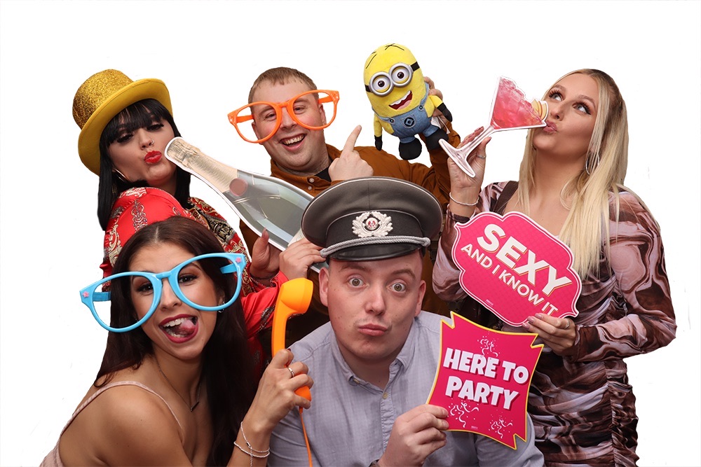 UltPartyNights's tweet photo. Big nights deserve BIG memories 📸✨
Our backdrop booth brings the vibes, props, and instant prints your guests will love!

Just £50 secures your date. 

#UltimatePartyNights #PhotoBooths https://t.co/lrGyo1UqKJ