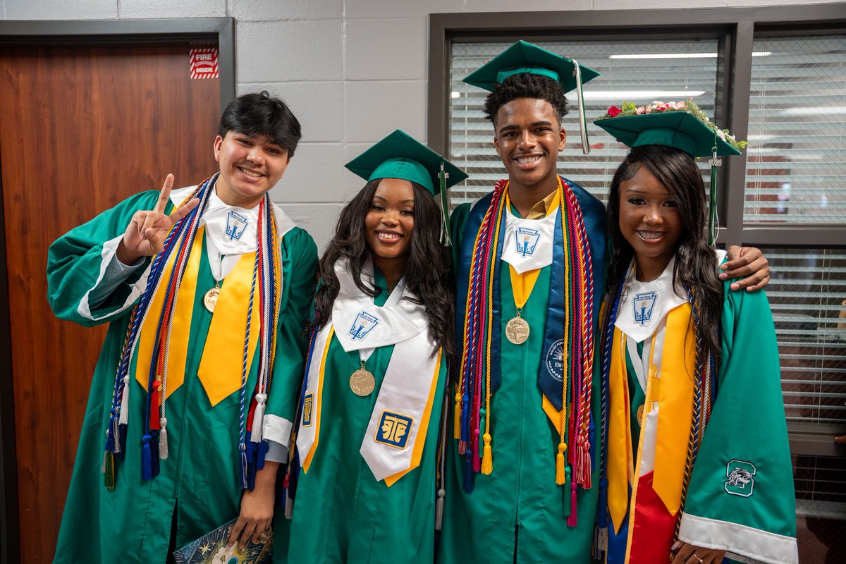 SpringISD's tweet photo. 🎓🦁 A few snapshots from an unforgettable day.

The Spring High School Class of 2026 celebrated a milestone years in the making. Congratulations to our graduates—we are proud of your hard work, dedication, and achievements, and we’re excited to see where your journey takes you next. 💙✨

#SpringISD #SpringHighSchool #ClassOf2026