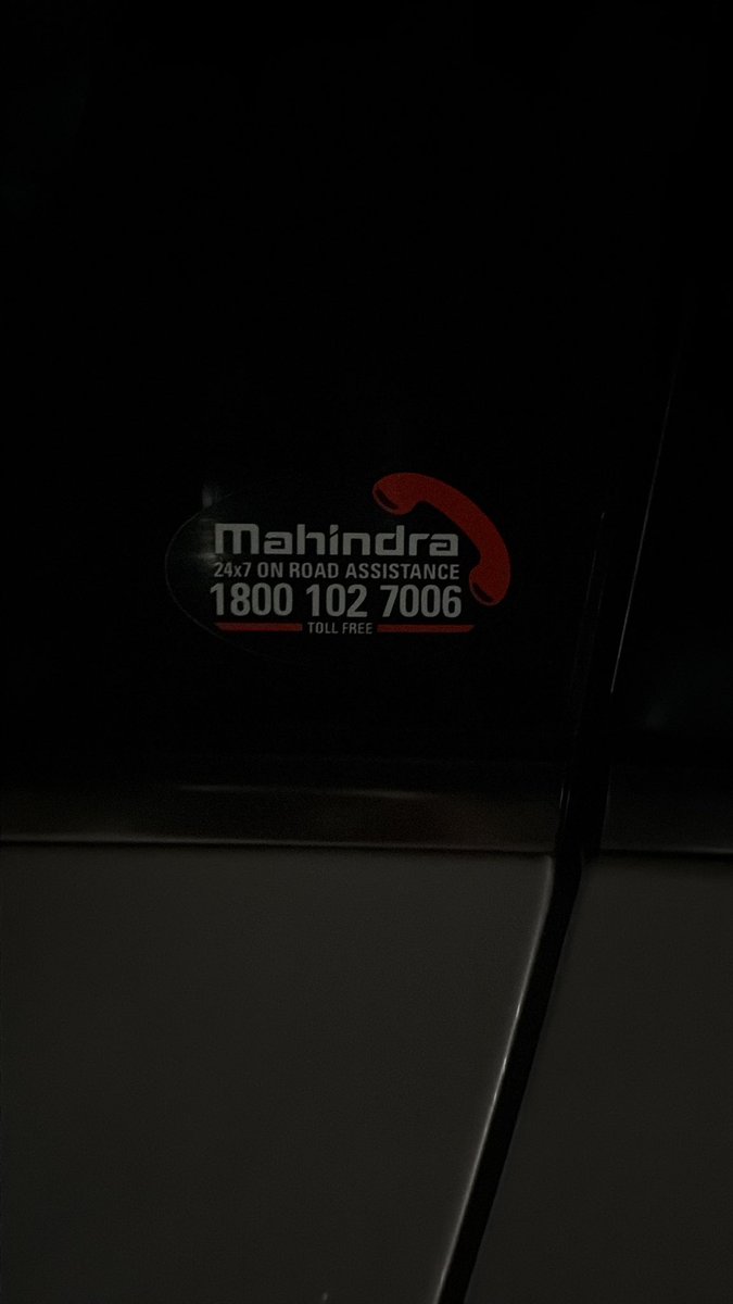 BapuBhuj's tweet photo. @MahindraRise @Mahindra_Auto @18002096006 xuv 700 stopped on road. Door not working. Manual entry by key also not working. Need immediate assistance. Toll free 1800 102 7006 is also not working. https://t.co/CAew8RtmlO