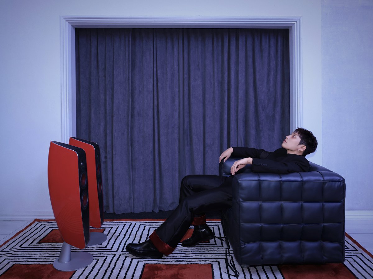 yamane_emiko's tweet photo. tcpaz sɘx pollen // ↑wccjccng↓

as hj gets older, he sleeps less and less. he thinks the red shadows beneath his eyes are permanent now. + https://t.co/BNCbIdCAlH