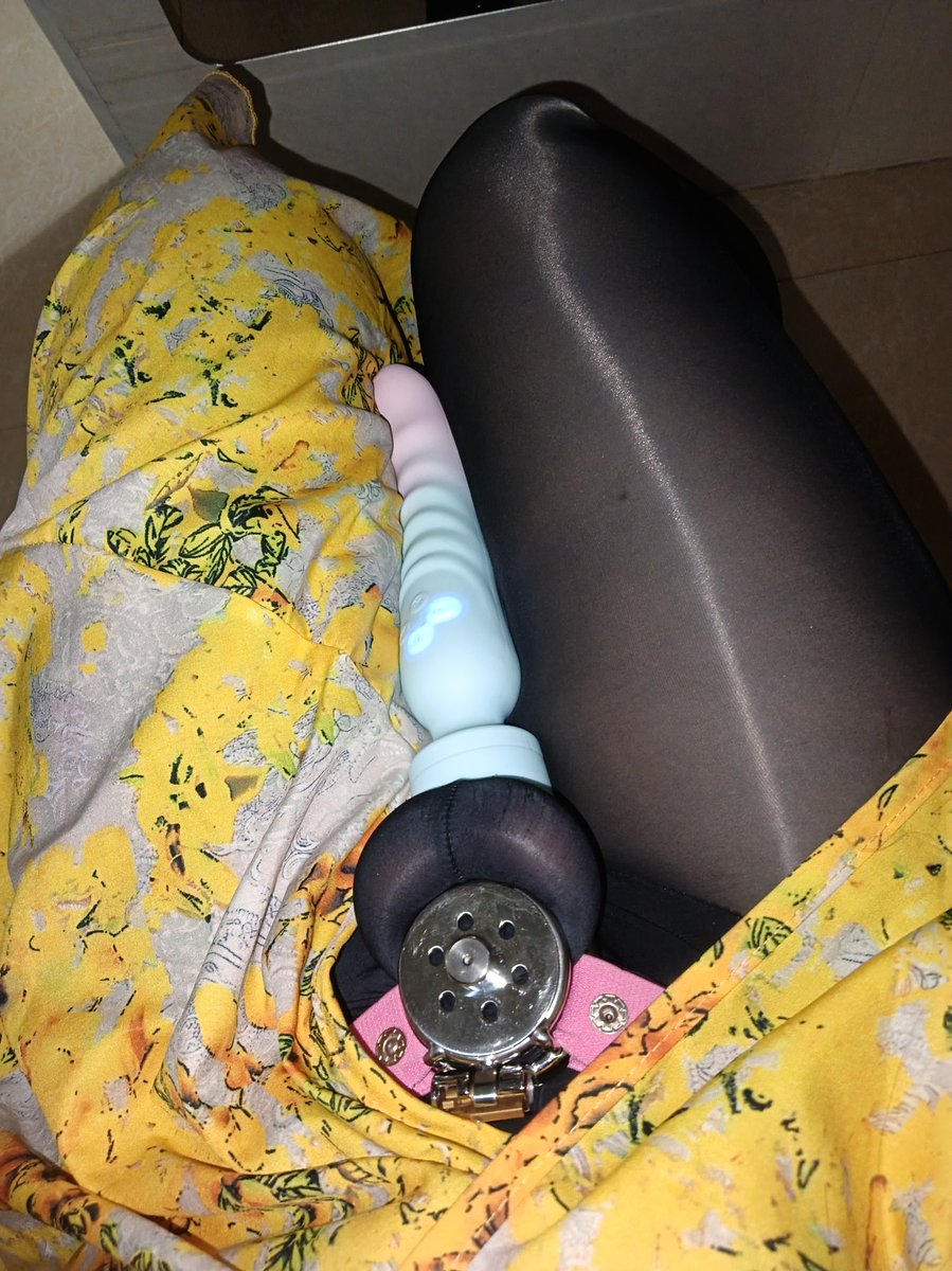 xiaoyi9494's tweet photo. @FemmeFeminizer @Chastitybbgirl https://t.co/GMh49nanNA