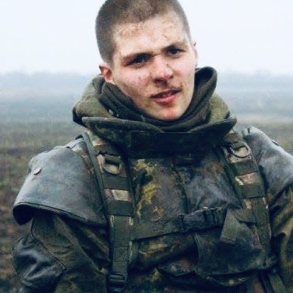 praviy_sector's tweet photo. Згадаємо.

Десять років тому, в ніч з 1 на 2 червня, від важких поранень відійшов у вічність боєць 1-ї Окремої Штурмової Роти ДУК «Правий сектор» Євген Костюк — друг «Шльоцик».

Йому було лише 19 років. Побратими, які пройшли разом із ним через найважчі випробування війни, й досі згадують його як щирого, відданого, життєрадісного та мужнього юнака, який без вагань став на захист України.

Світла пам’ять і вічна слава Герою, який віддав своє життя за свободу та незалежність Української держави.