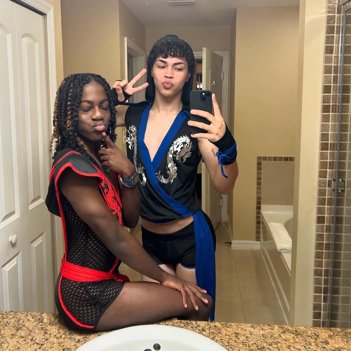 christeyeuh's tweet photo. Wait I miss them together https://t.co/qL4qxKH7PA