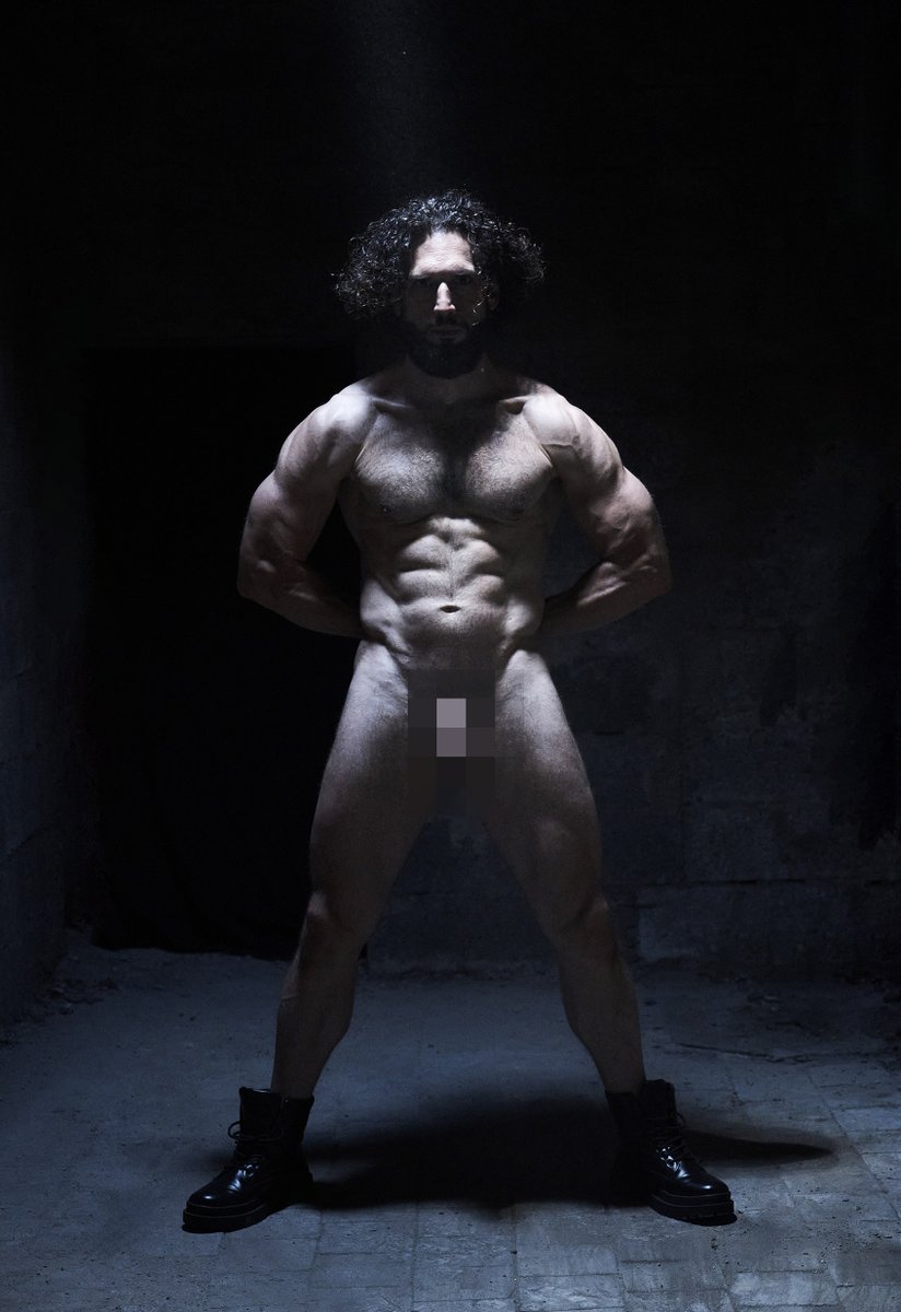 Male Chiaroscuro Photographer tweet media