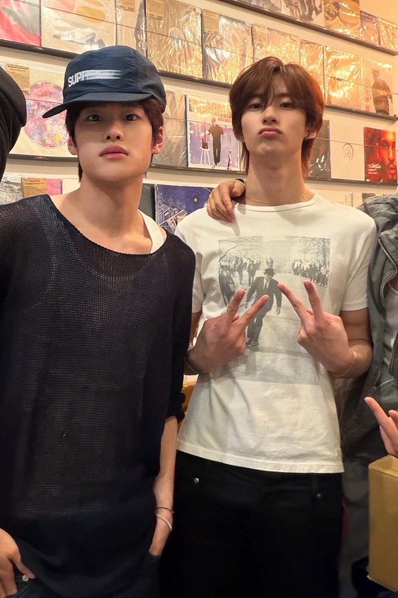 gaechhh's tweet photo. 하... https://t.co/Z15cGuChSt
