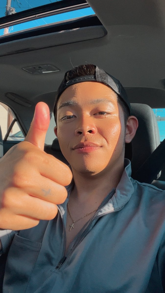 yata85's tweet photo. 本日を持ちまして
こんな僕ですが23歳を迎える事が
出来ました㊗️
ゲームもしてないのにツイートする度に
反応してくれる人大好きです🥰
引き続き定期的に生存確認ツイートします😘 https://t.co/F6SA709qLF
