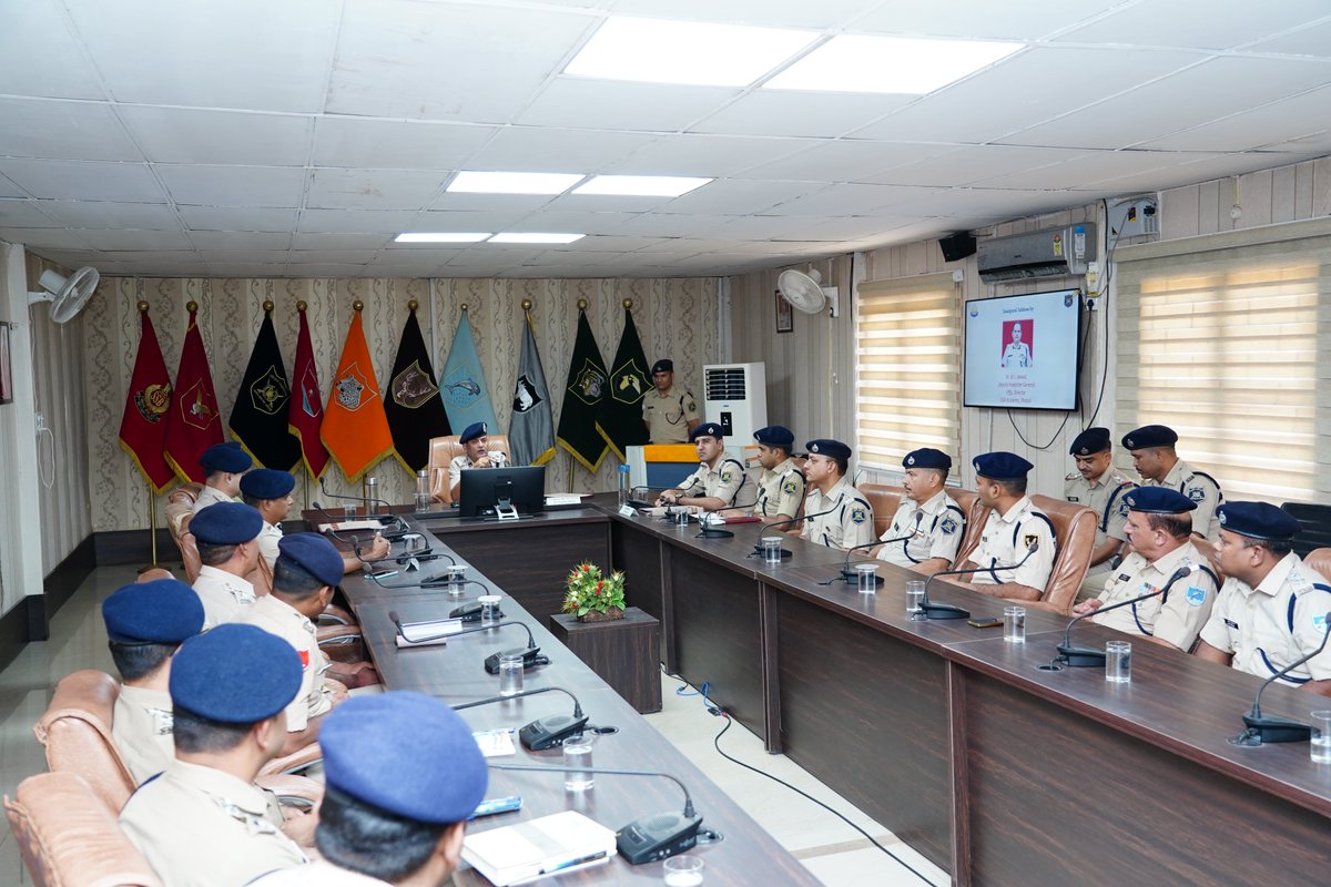 AcademySsb's tweet photo. On 02 June 2026, Shri B. S. Jaswal, DIG &amp; Officiating Director, SSB Academy, Bhopal formally inaugurated the 2nd Staff Officers’ Course -a step towards enhancing leadership, operational excellence, and professional acumen.
#SSBAcademy #StaffOfficersCourse #LeadershipTraining #SSB https://t.co/1RLDFKuAje