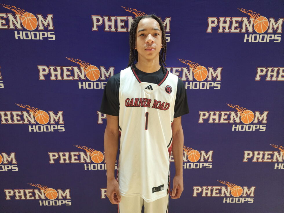 Phenom_Hoops's tweet photo. POB’s Eye Catchers from #PhenomSummerShowcase (Part 4) #PhenomHoops 

'32 Xavier James
'30 Zayden Ebanks
'28 Jazon Reynolds
'28 Makhai Manning

Read: https://t.co/wZued1rjQS