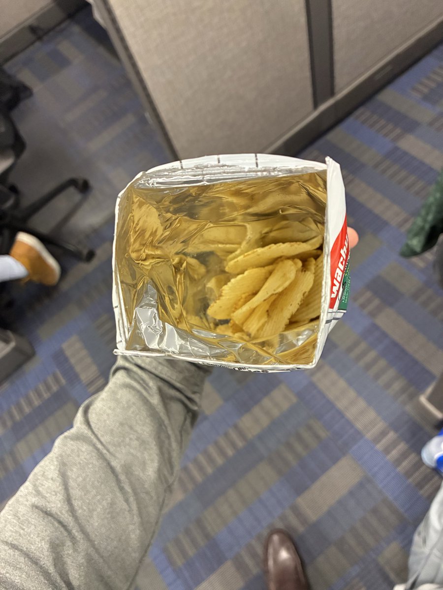SmokinJimmy's tweet photo. Incredibly disappointed @UtzSnacks https://t.co/abaEGdz7R7