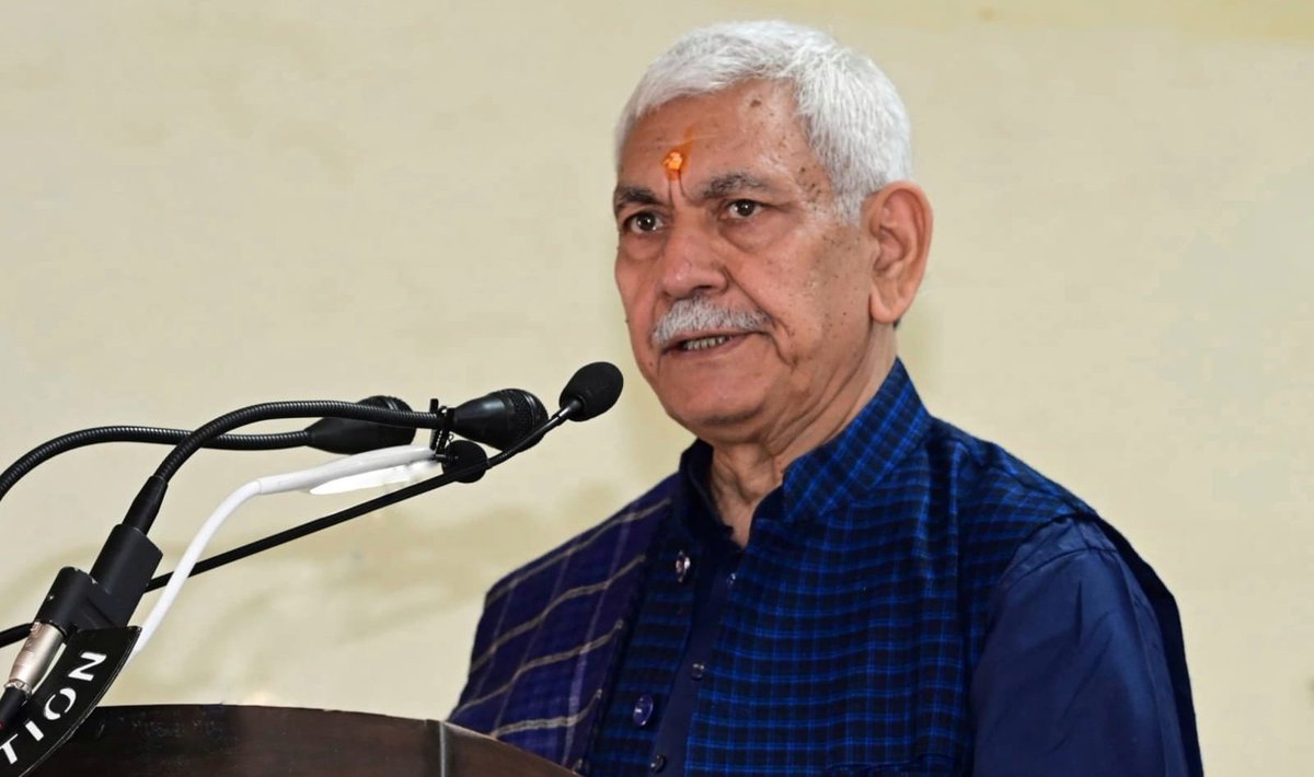 CenterForPeace7's tweet photo. LG @manojsinha_ has emphasized that the battle against drugs is not a short-term campaign but a long-term commitment to society's well-being. With unwavering resolve, community participation and continuous vigilance,Jammu Kashmir can emerge as a model of peace &amp; drug-free future. https://t.co/5FNzk9wTkv